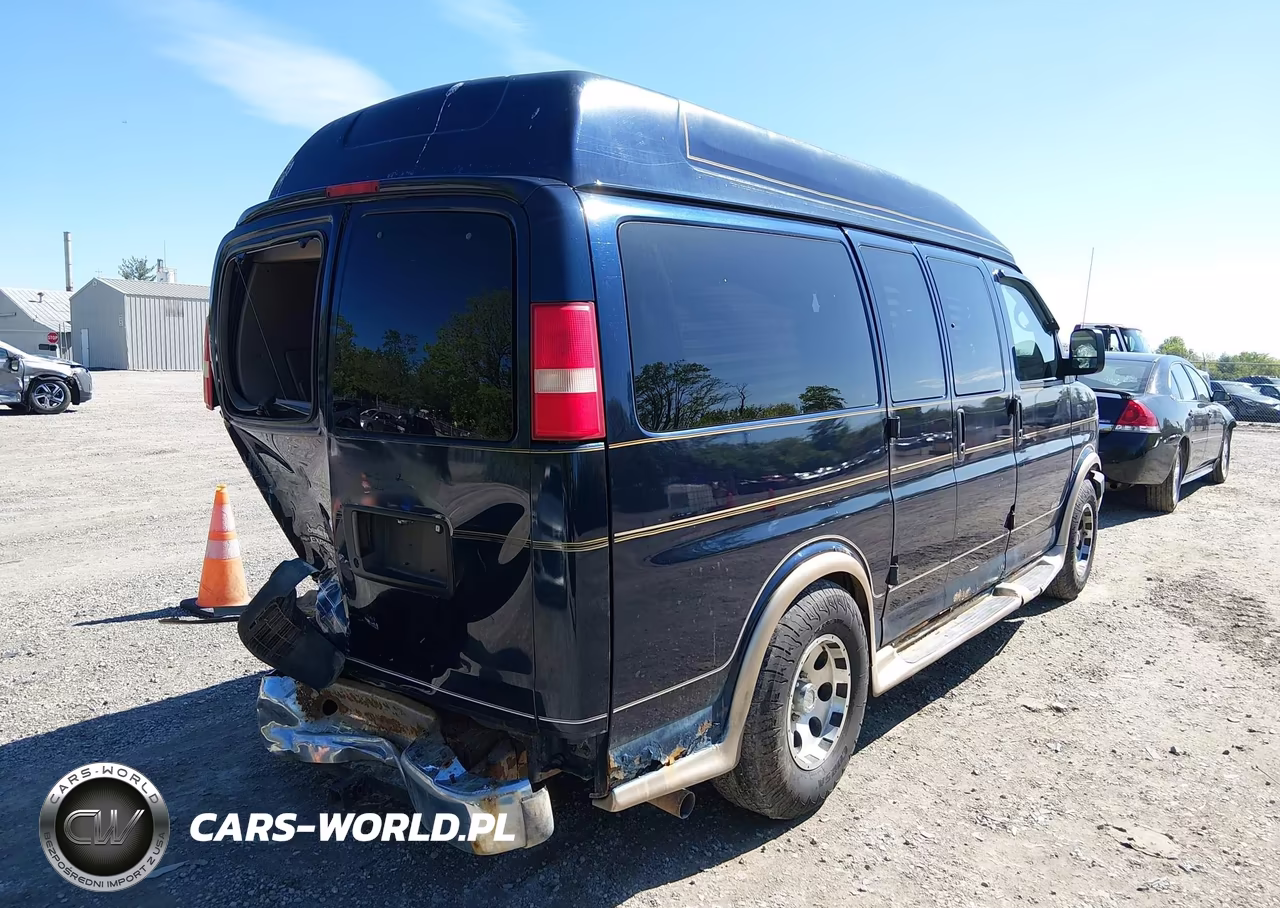 2008 Chevrolet Express Upfitter VIN:1GBFG154X81109938 - 4