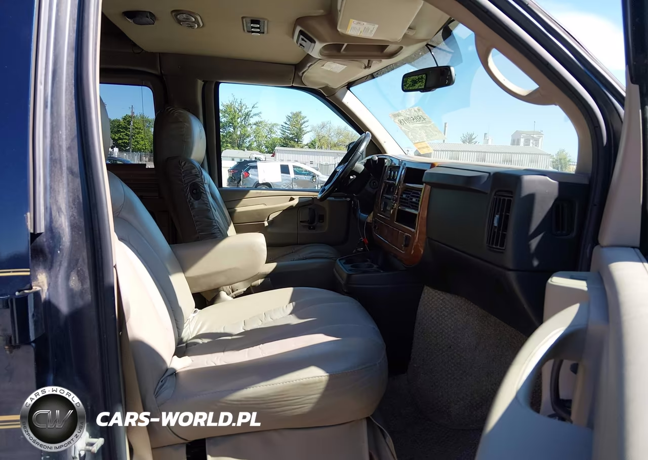 2008 Chevrolet Express Upfitter VIN:1GBFG154X81109938 - 5