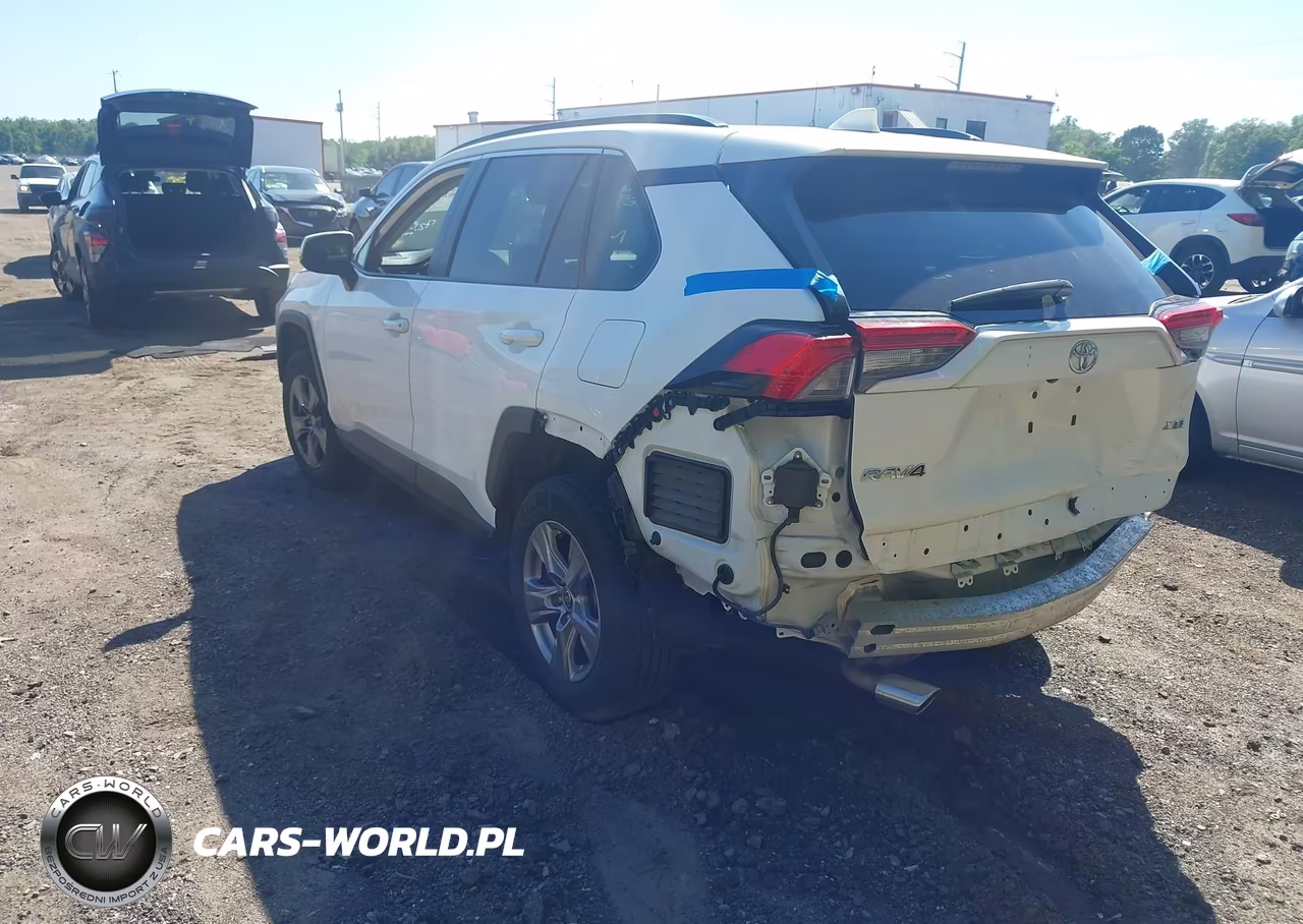 2024 Toyota Rav4 Xle VIN:2T3W1RFV3RC261681 - 3