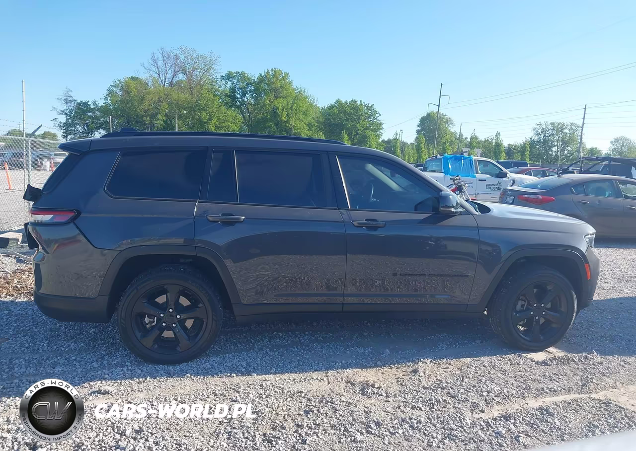 2022 Jeep Grand Cherokee L Limited 4X4 VIN:1C4RJKBG4N8562745 - 13