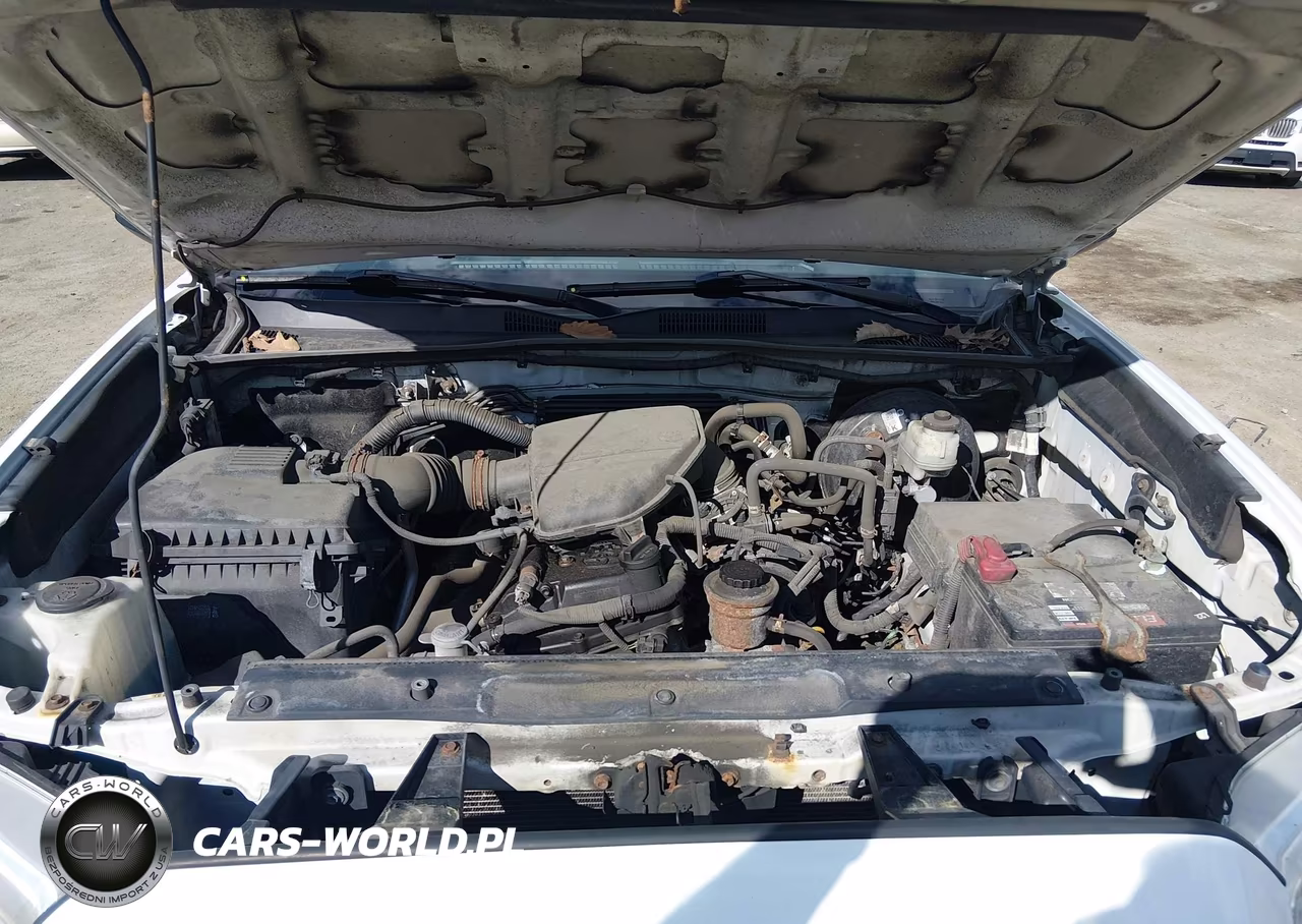 2018 Toyota Tacoma Sr VIN:5TFRX5GN0JX111562 - 10
