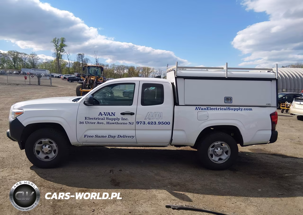 2018 Toyota Tacoma Sr VIN:5TFRX5GN0JX111562 - 14