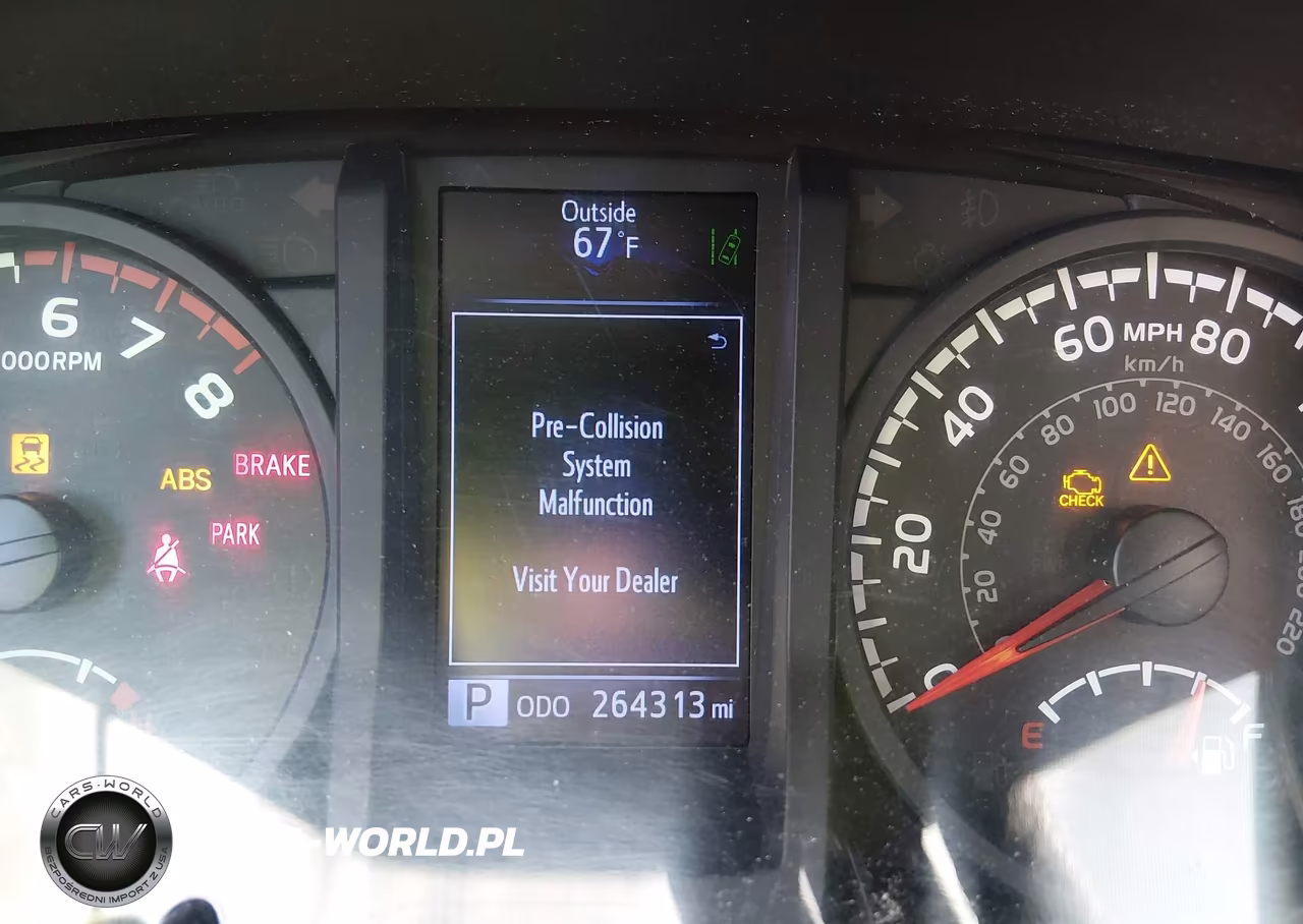 2018 Toyota Tacoma Sr VIN:5TFRX5GN0JX111562 - 15