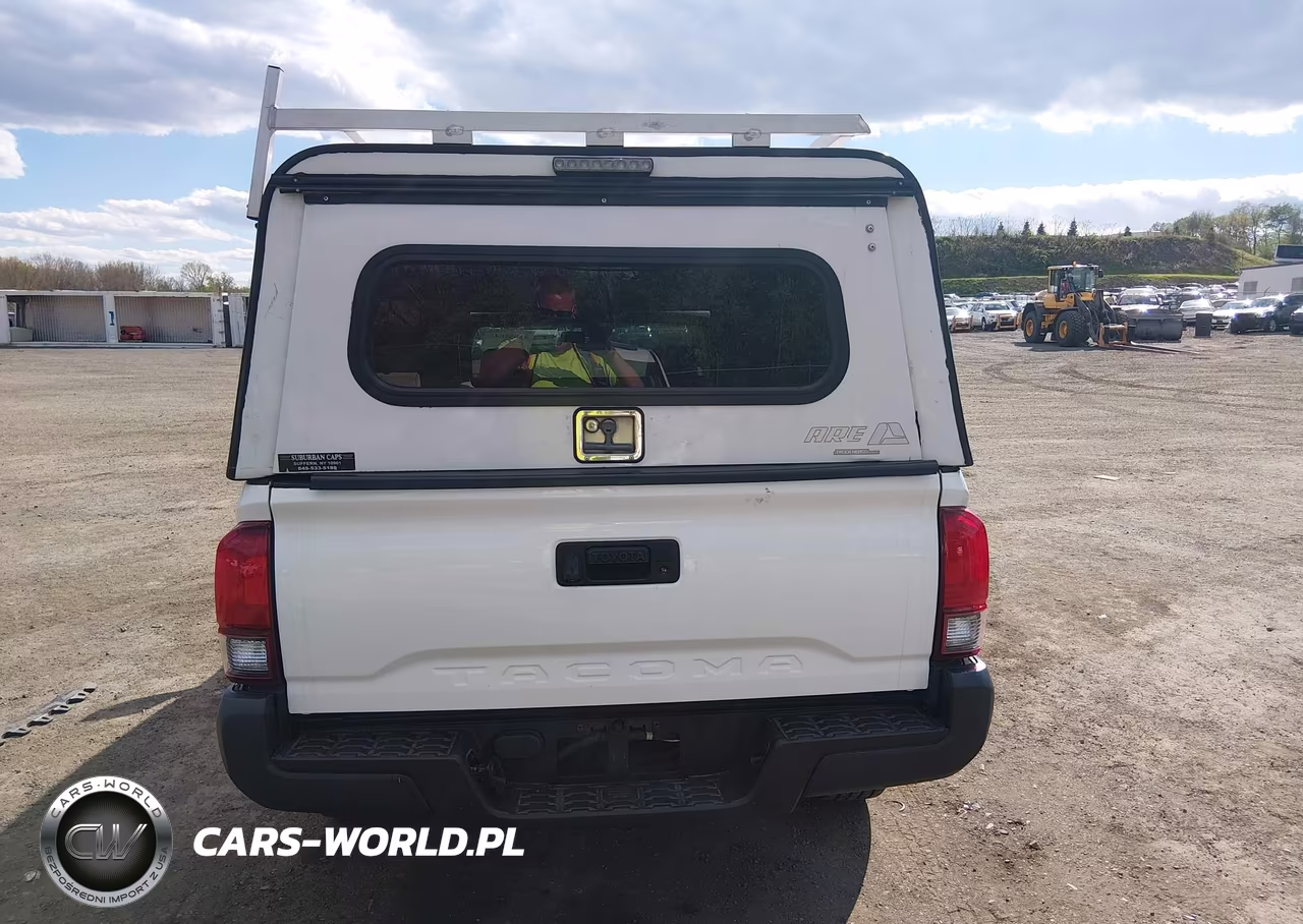 2018 Toyota Tacoma Sr VIN:5TFRX5GN0JX111562 - 16