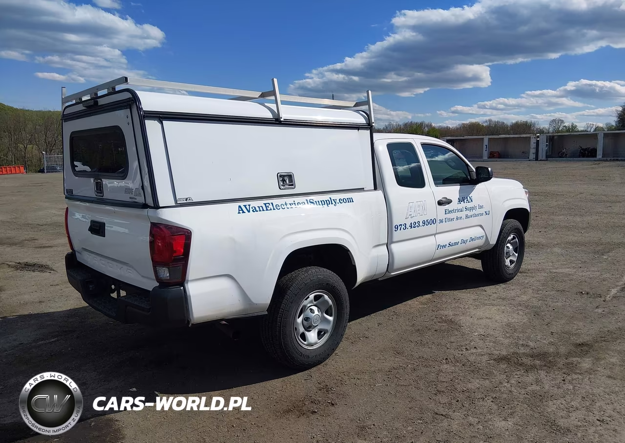 2018 Toyota Tacoma Sr VIN:5TFRX5GN0JX111562 - 4