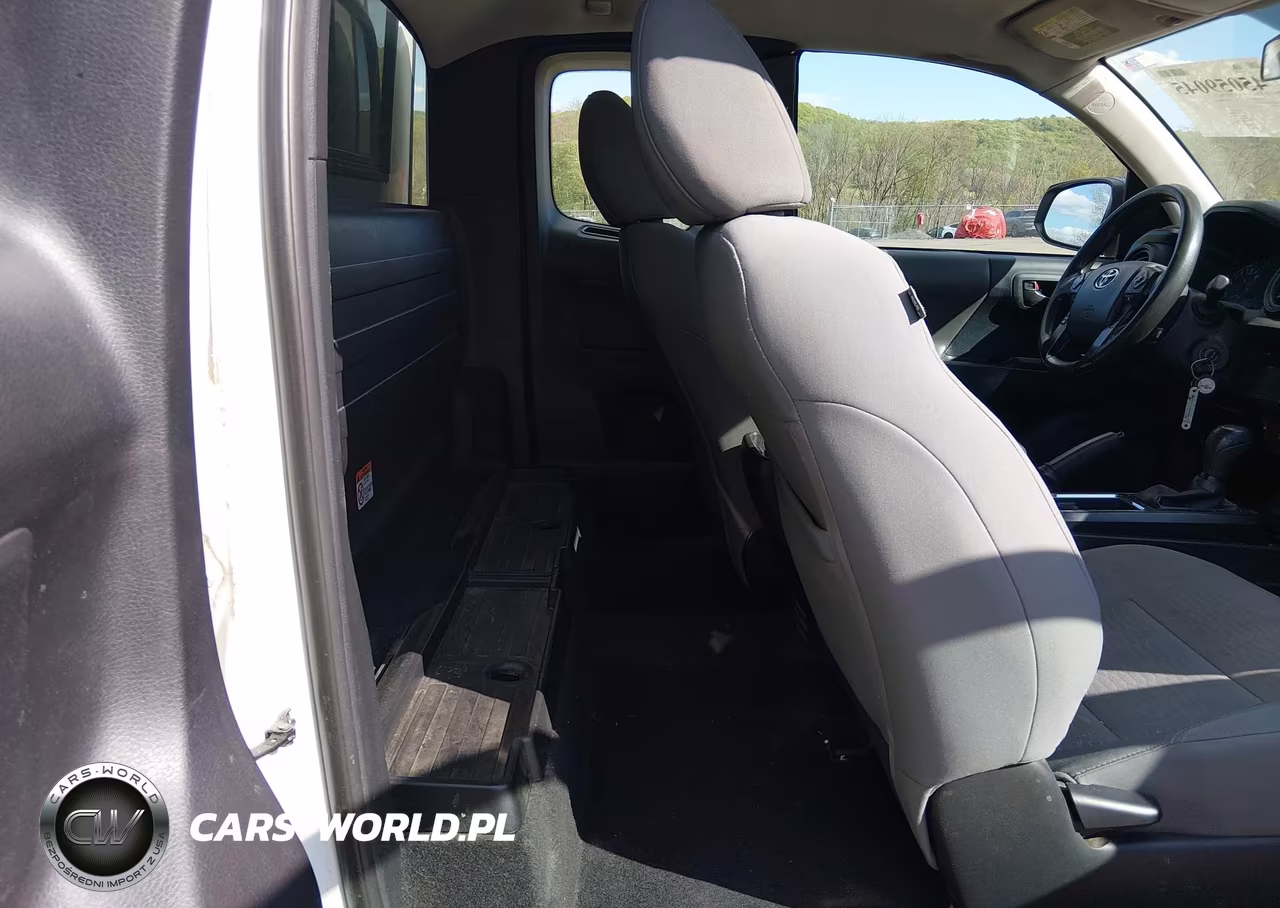 2018 Toyota Tacoma Sr VIN:5TFRX5GN0JX111562 - 8