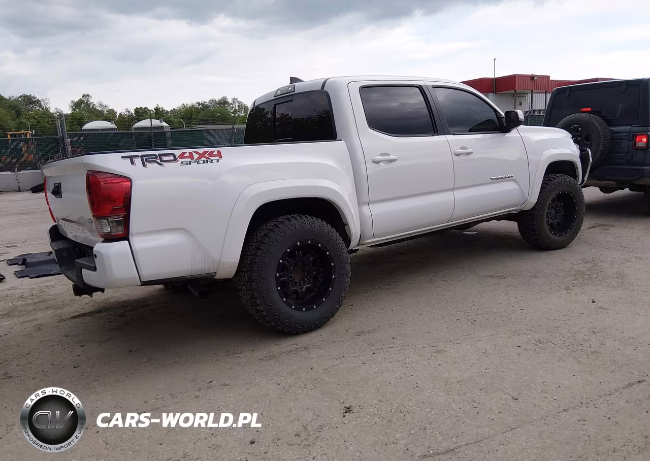 2017 Toyota Tacoma Trd Sport VIN:3TMCZ5AN4HM071866 - 4
