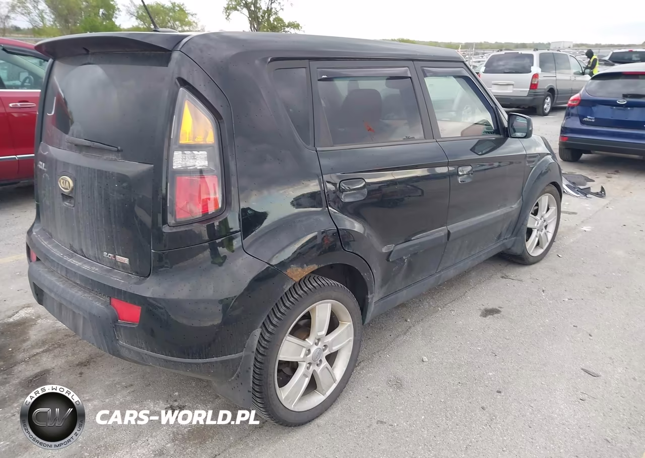 2010 Kia Soul Sport VIN:KNDJT2A2XA7121974 - 4