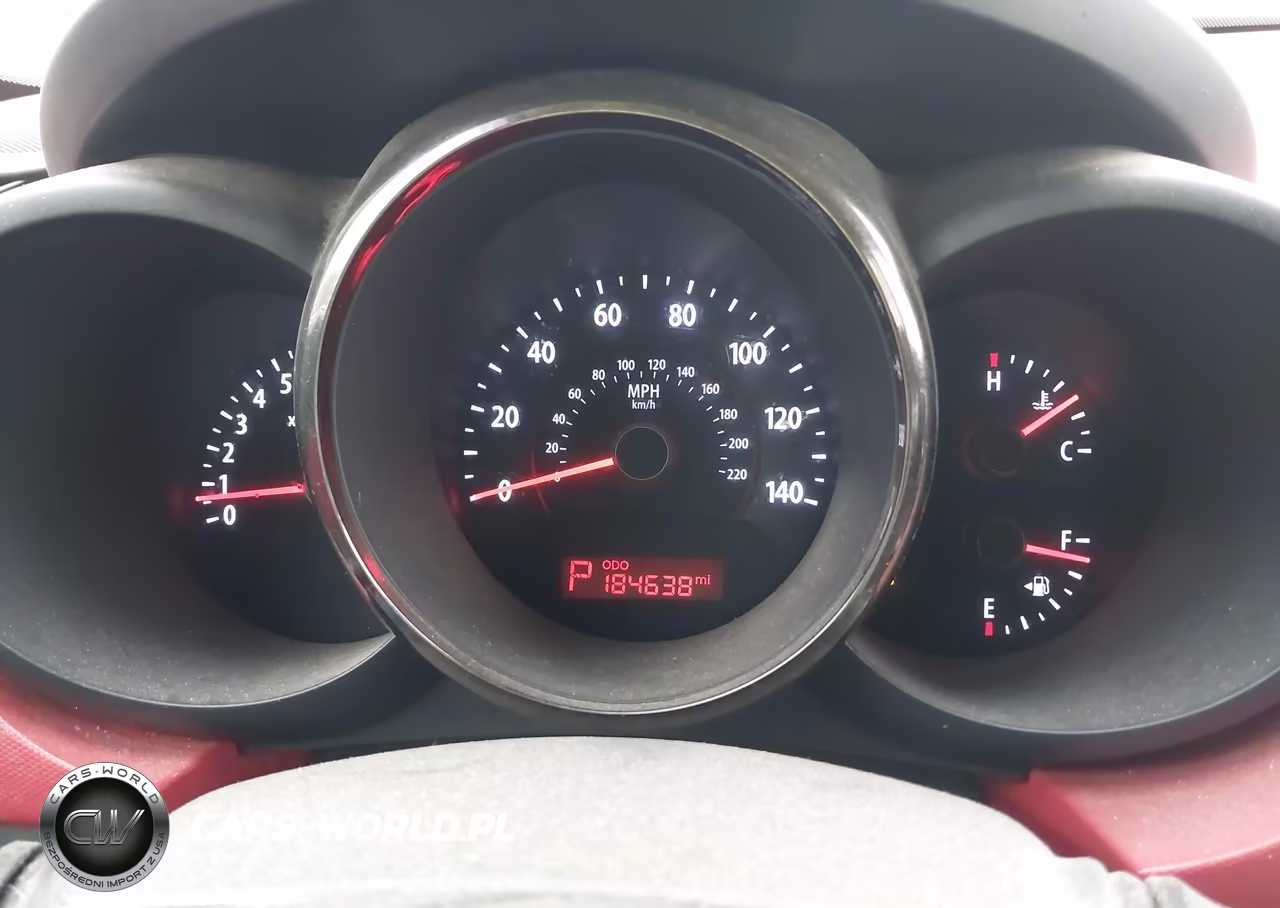 2010 Kia Soul Sport VIN:KNDJT2A2XA7121974 - 7