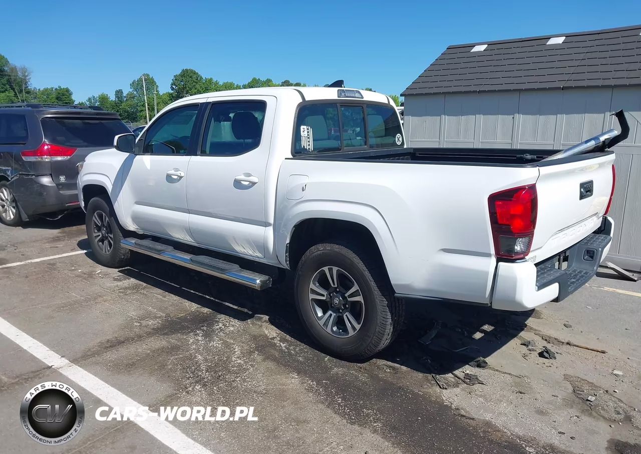 2018 Toyota Tacoma Sr VIN:5TFAX5GN9JX122475 - 3