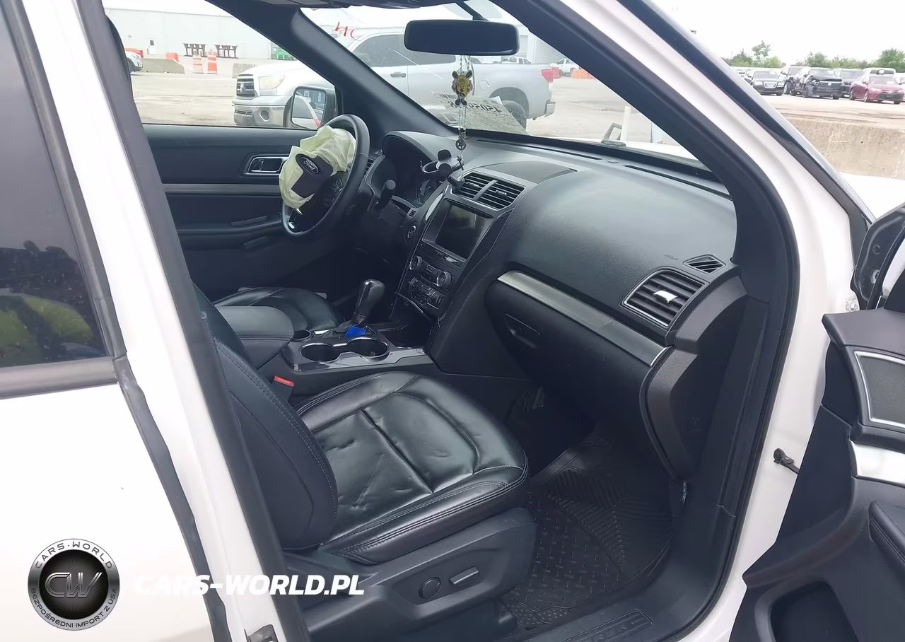 2019 Ford Explorer Xlt VIN:1FM5K7D83KGB05629 - 5