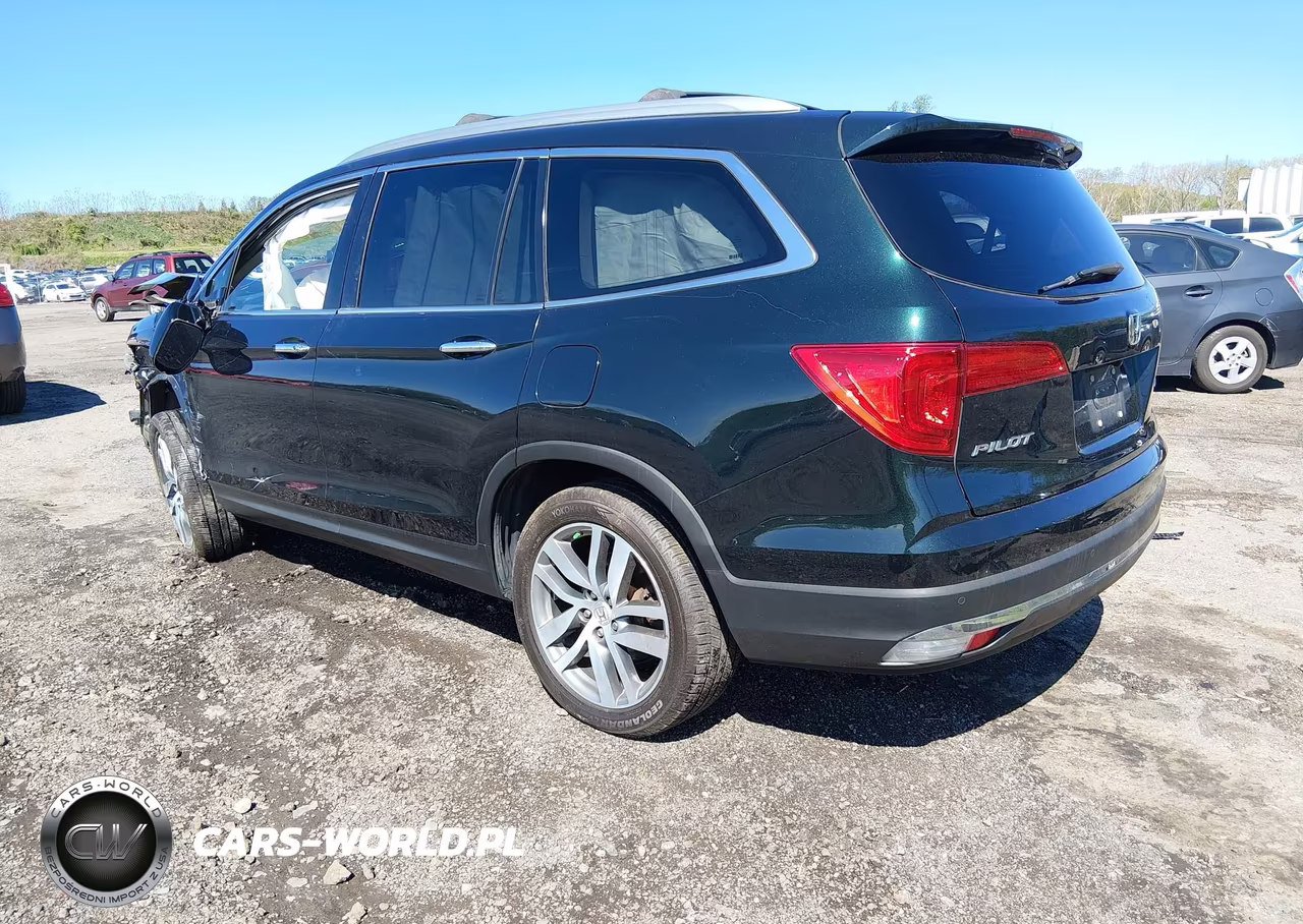 2016 Honda Pilot Touring VIN:5FNYF6H98GB017163 - 3