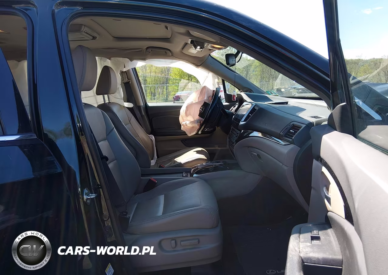 2016 Honda Pilot Touring VIN:5FNYF6H98GB017163 - 5