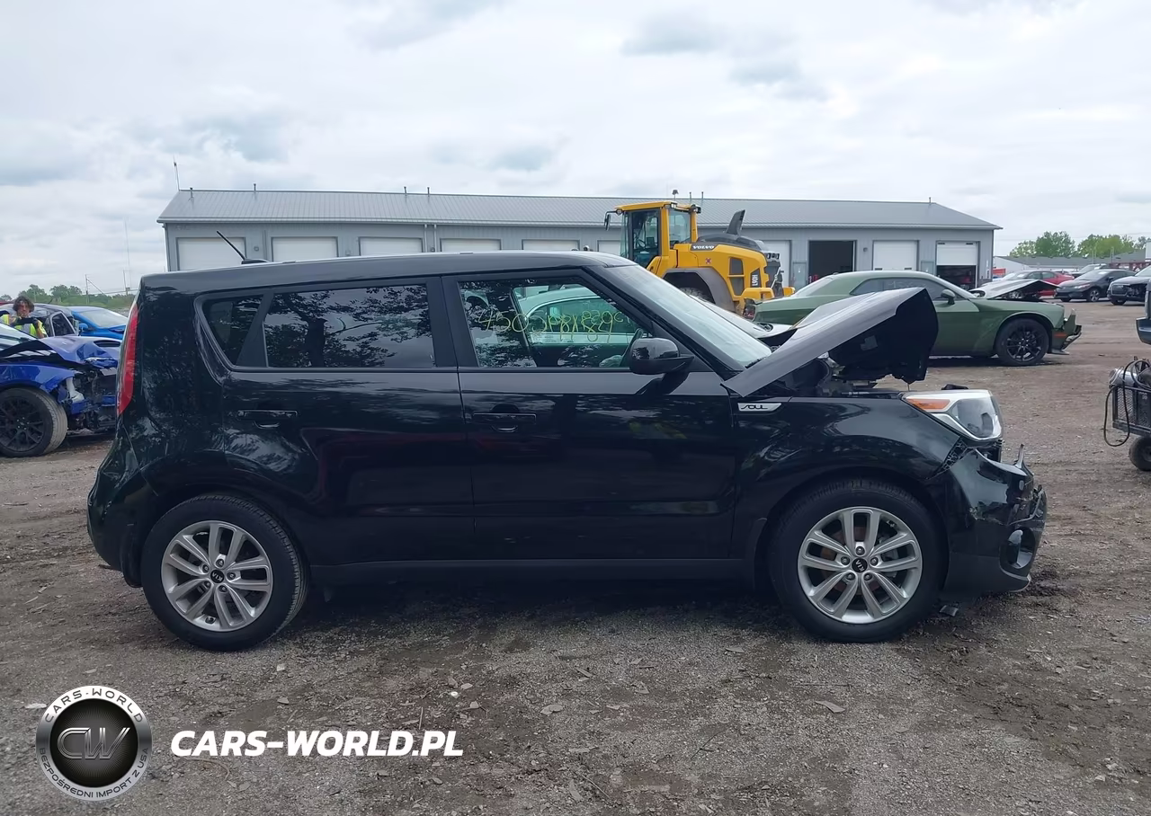 2018 Kia Soul + VIN:KNDJP3A56J7550274 - 14
