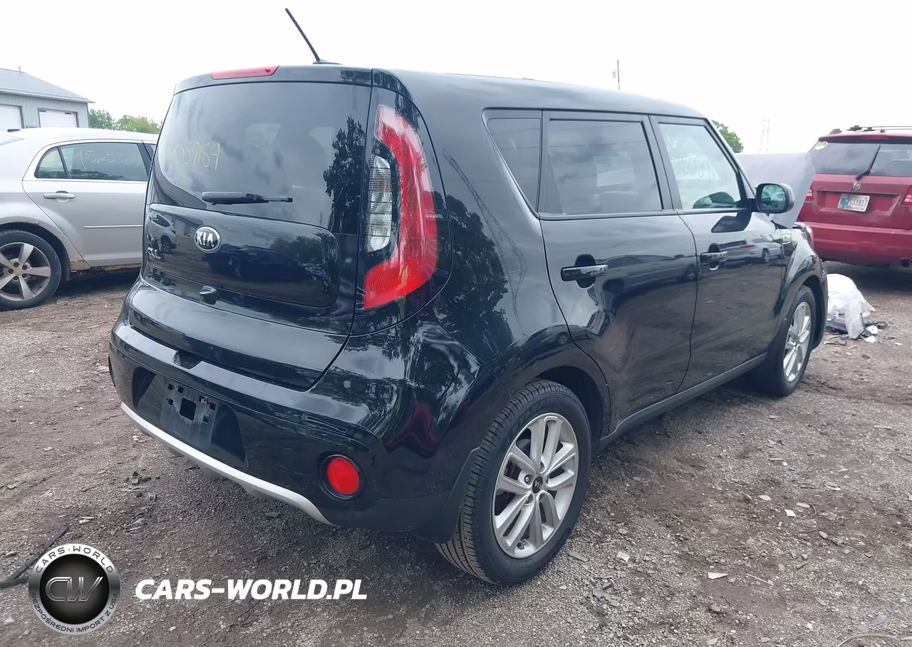 2018 Kia Soul + VIN:KNDJP3A56J7550274 - 4