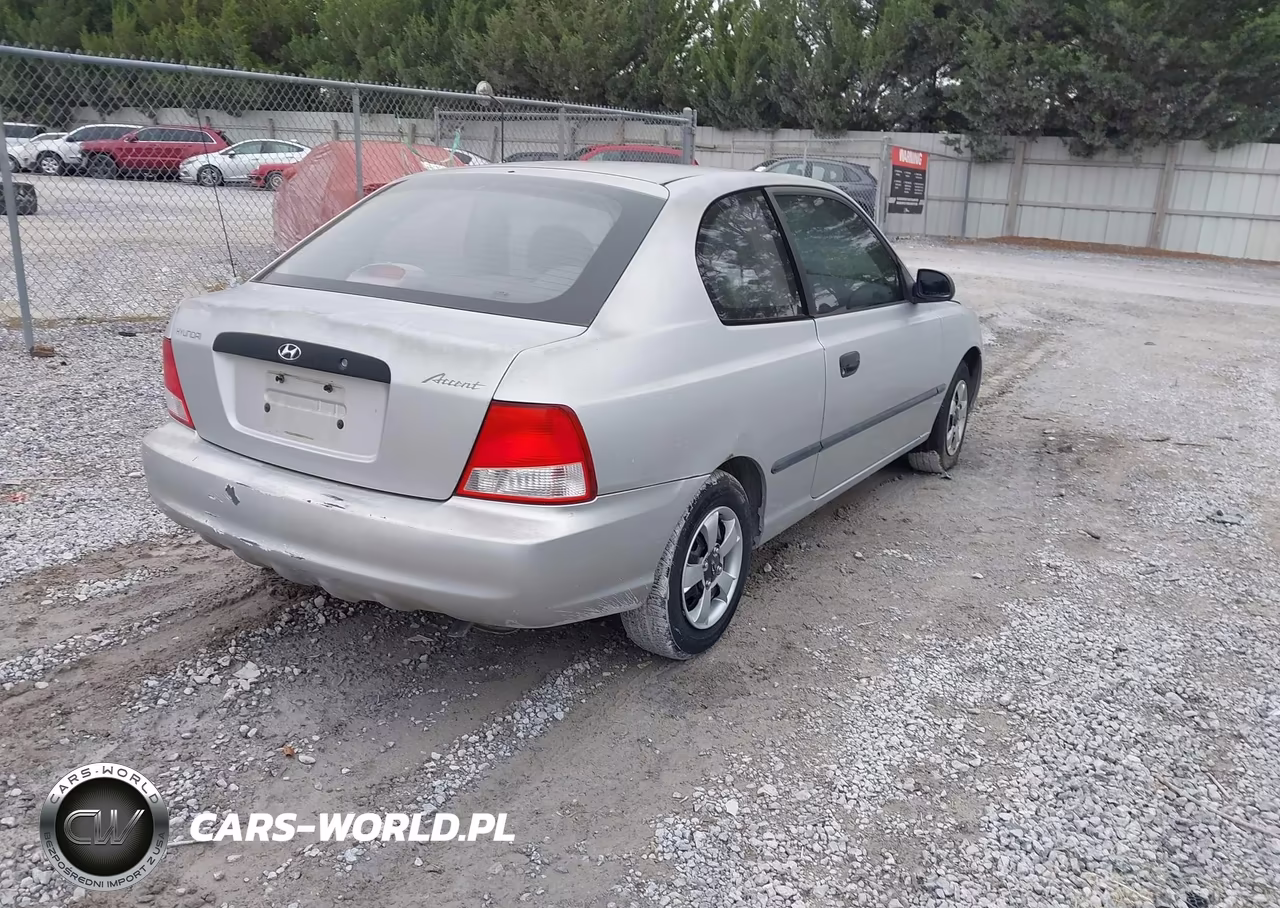 2002 Hyundai Accent L VIN:KMHCF35G92U167158 - 4