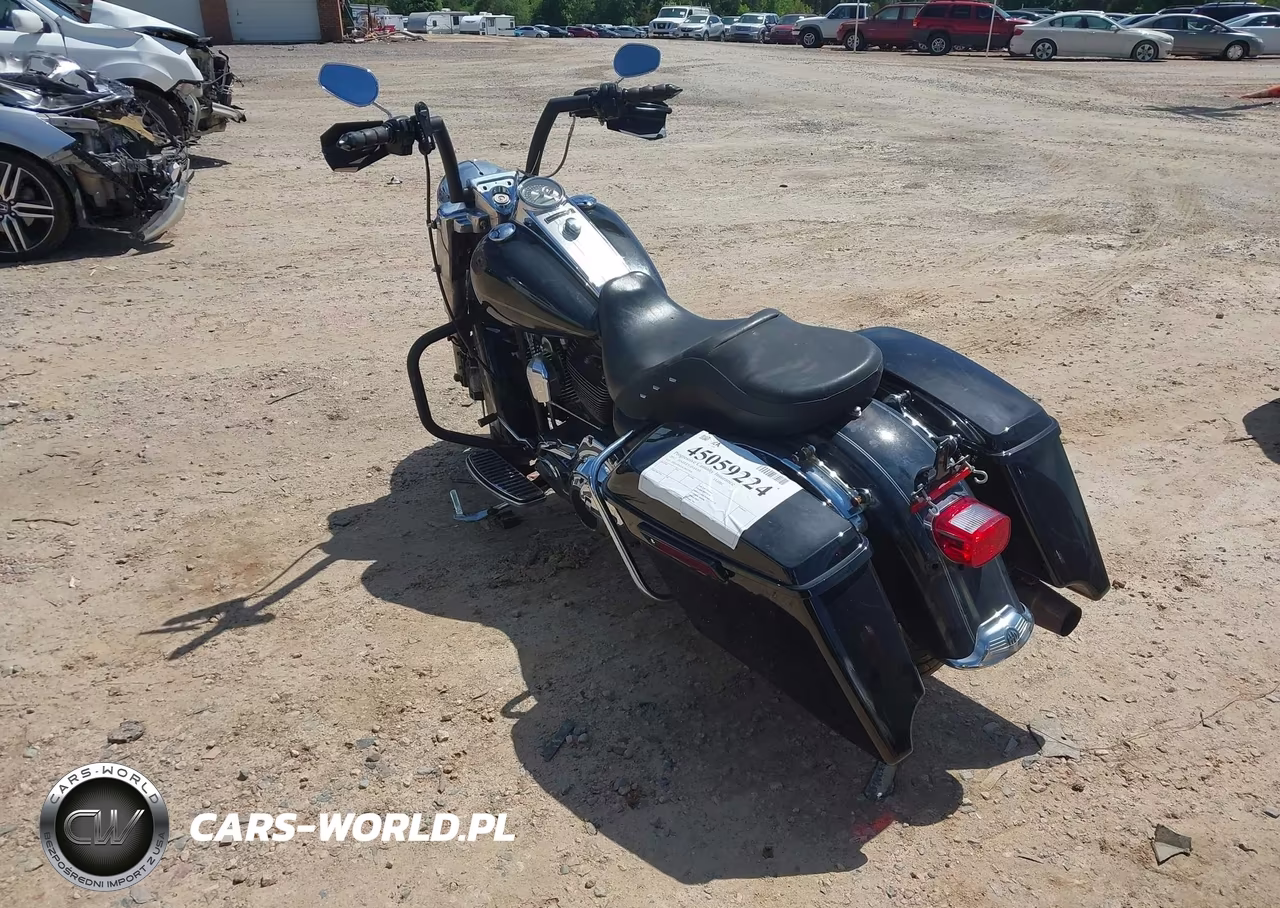 2012 Harley-Davidson Flhrc Road King Classic VIN:1HD1FRM14CB625910 - 3