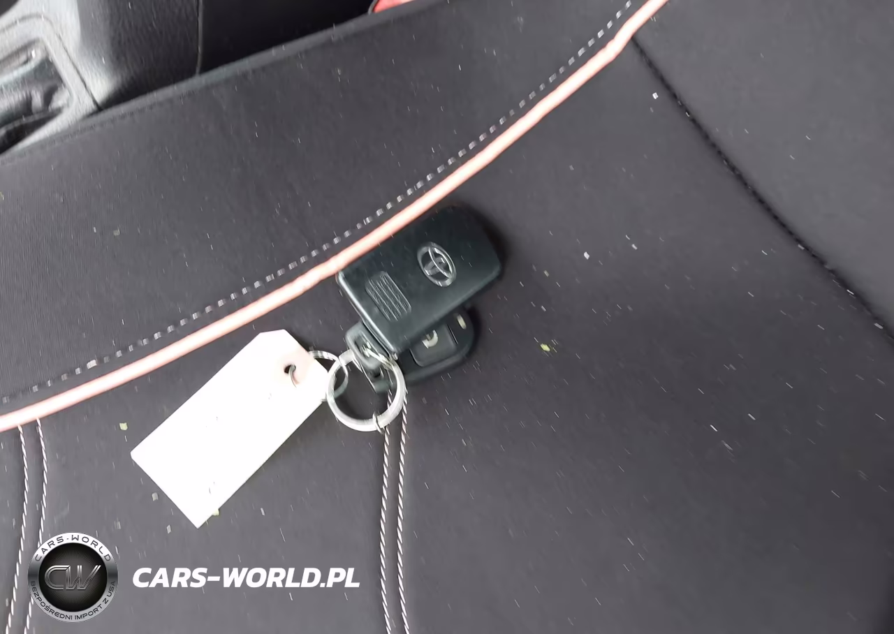 2017 Toyota Rav4 Xle VIN:2T3RFREV0HW680780 - 9