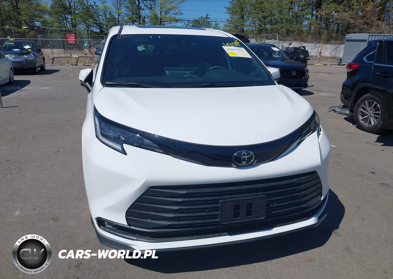 2026 Toyota Sienna Woodland Edition VIN:5TDCSKFC0TS251509 - 13