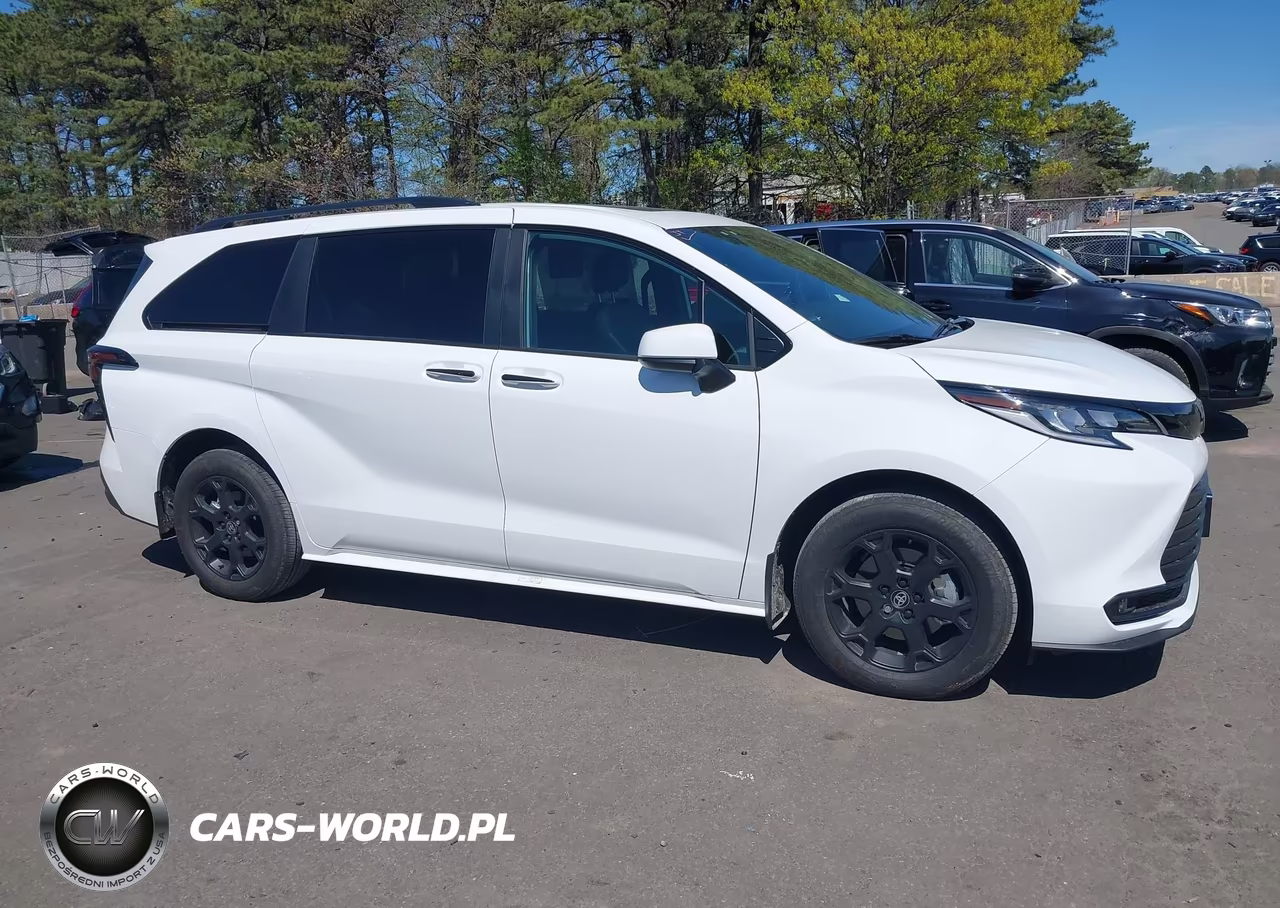 2026 Toyota Sienna Woodland Edition VIN:5TDCSKFC0TS251509 - 14