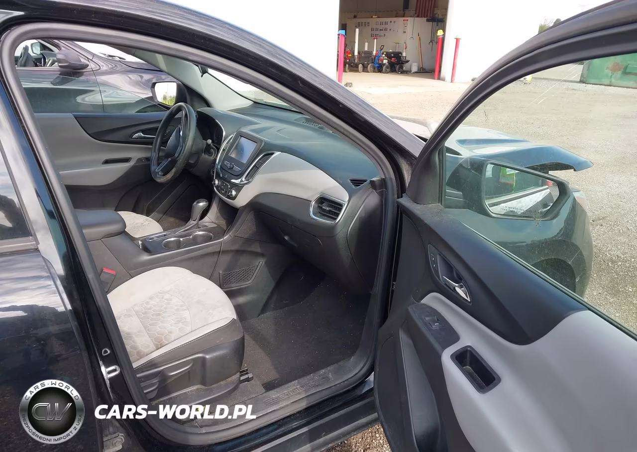 2018 Chevrolet Equinox Ls VIN:2GNAXHEV3J6186037 - 5