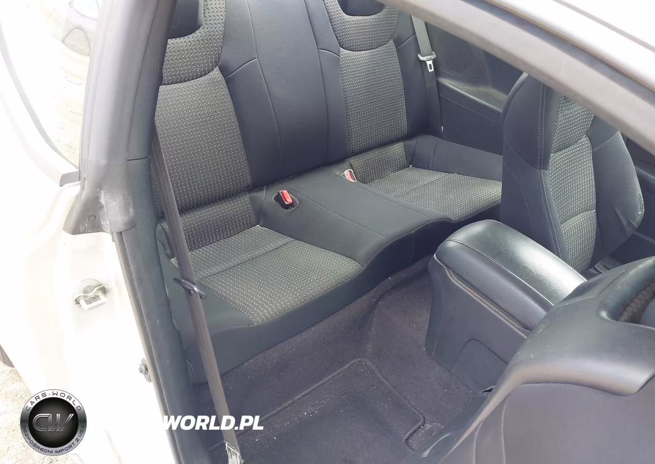 2011 Hyundai Genesis 2.0T VIN:KMHHT6KD0BU064026 - 8