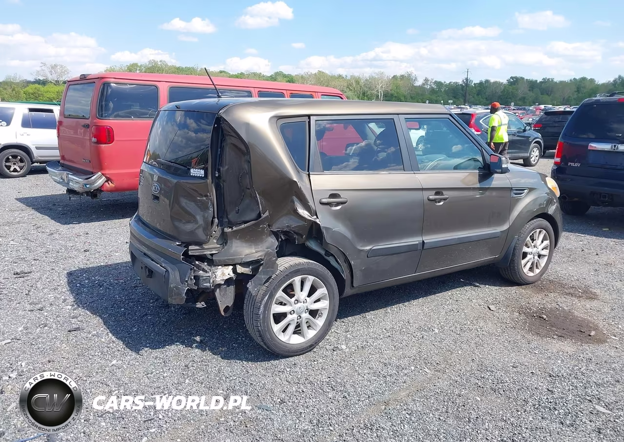 2012 Kia Soul + VIN:KNDJT2A62C7380481 - 4