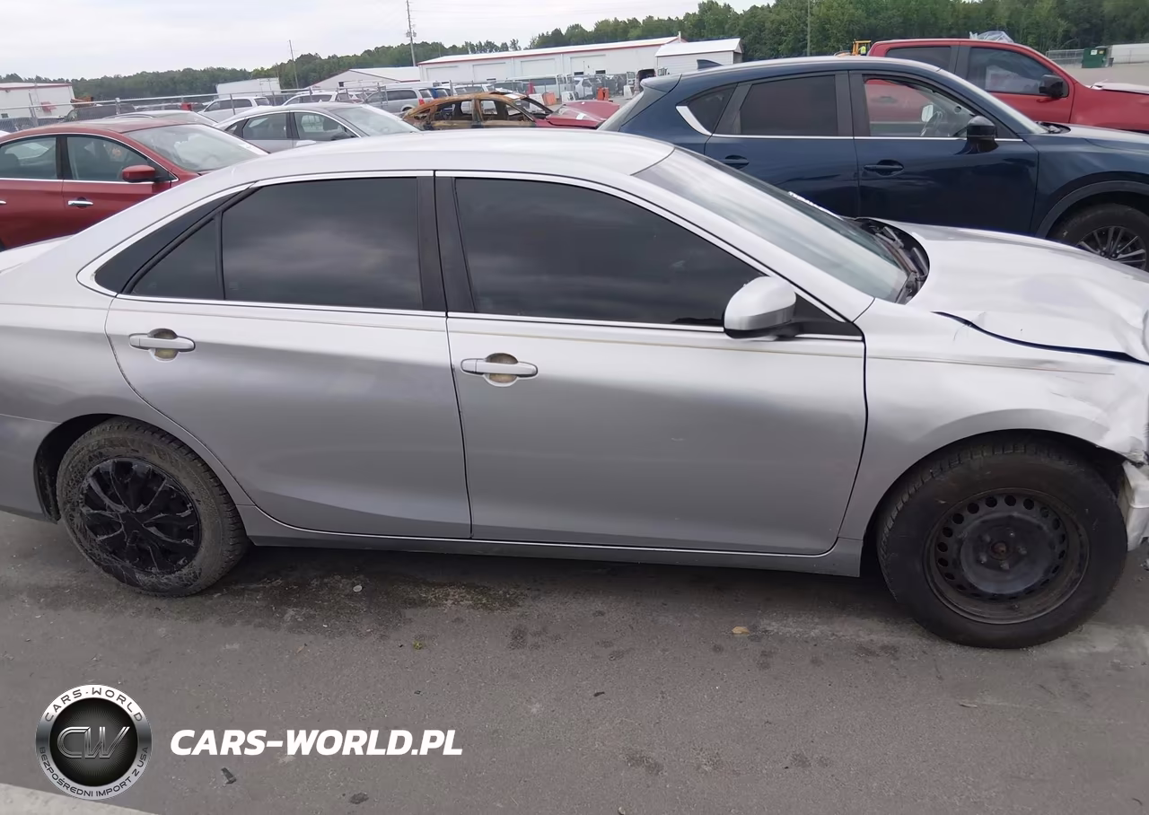 2016 Toyota Camry Le VIN:4T1BF1FK1GU504707 - 13