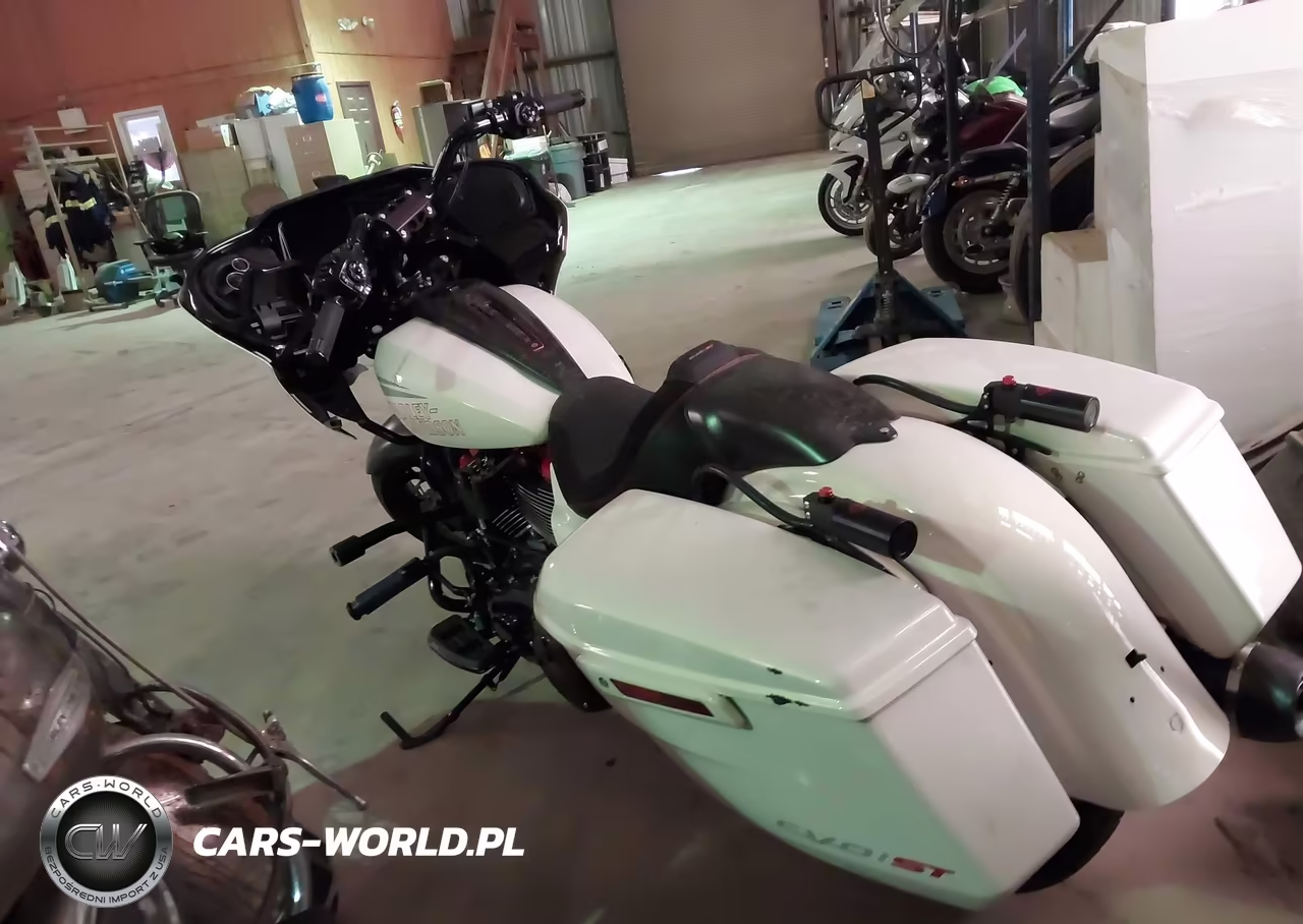 2024 Harley-Davidson Fltrxstse VIN:1HD1TL816RB958926 - 3