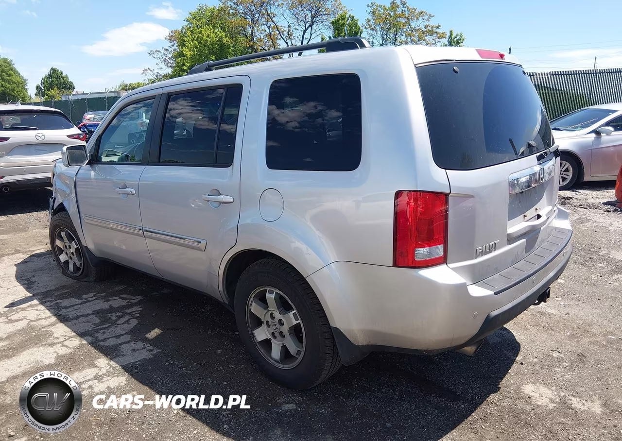 2011 Honda Pilot Touring VIN:5FNYF4H97BB053164 - 3