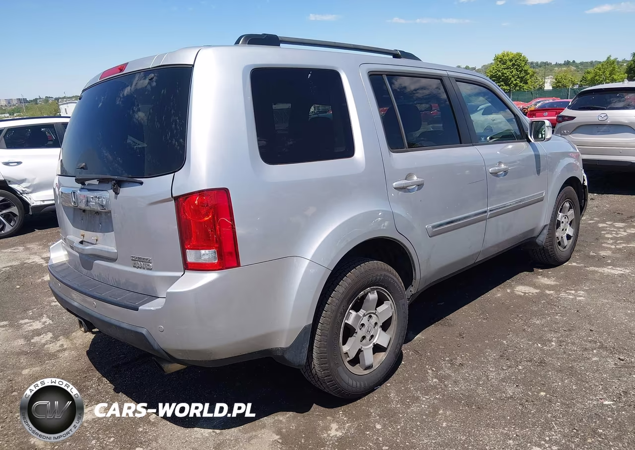 2011 Honda Pilot Touring VIN:5FNYF4H97BB053164 - 4