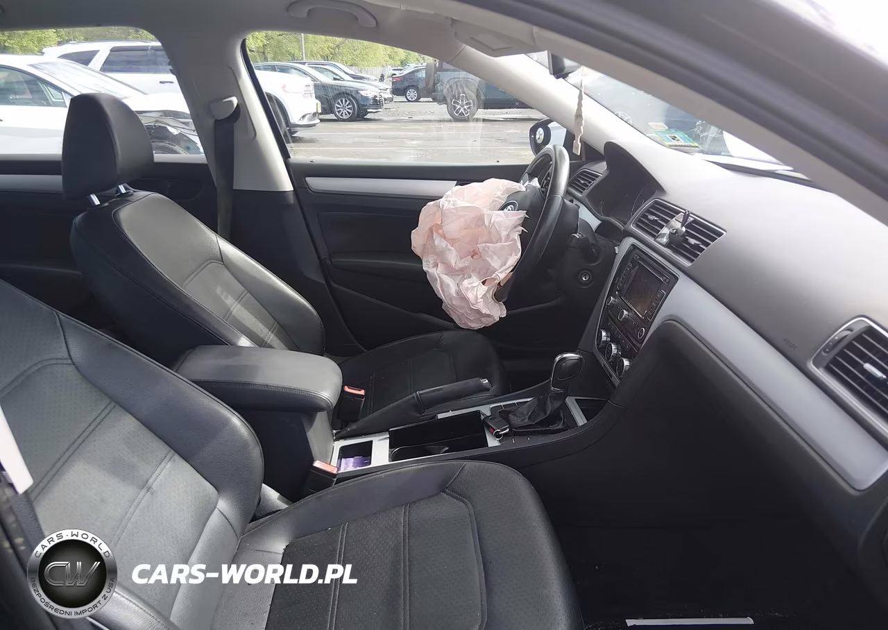 2012 Volkswagen Passat 2.5L Se VIN:1VWBP7A38CC084042 - 5