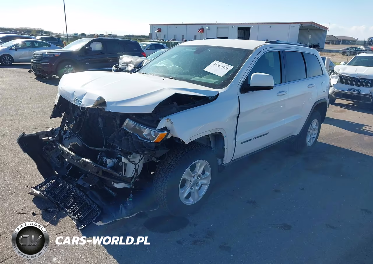 2017 Jeep Grand Cherokee Laredo VIN:1C4RJFAGXHC645672 - 2