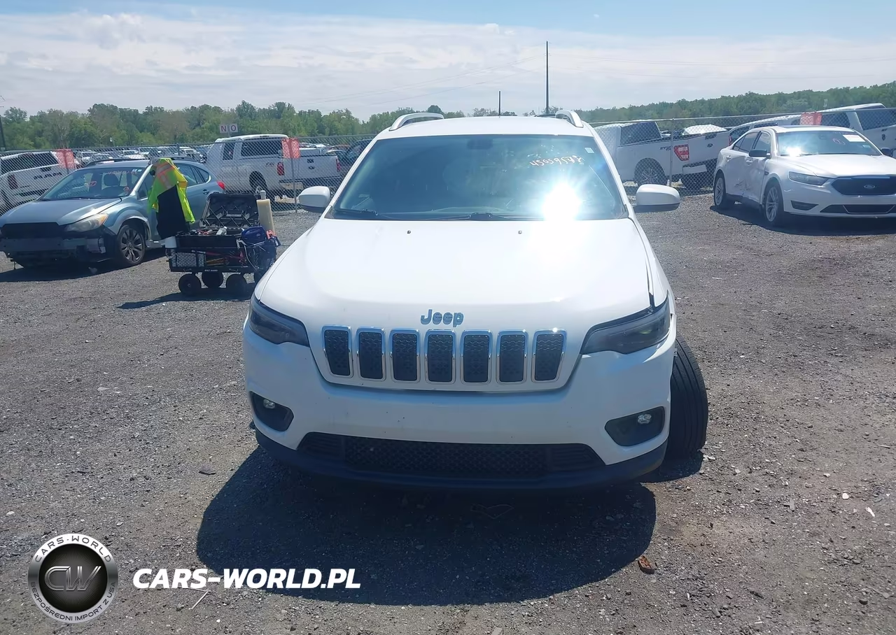 2019 Jeep Cherokee Latitude Plus 4X4 VIN:1C4PJMLXXKD155775 - 12