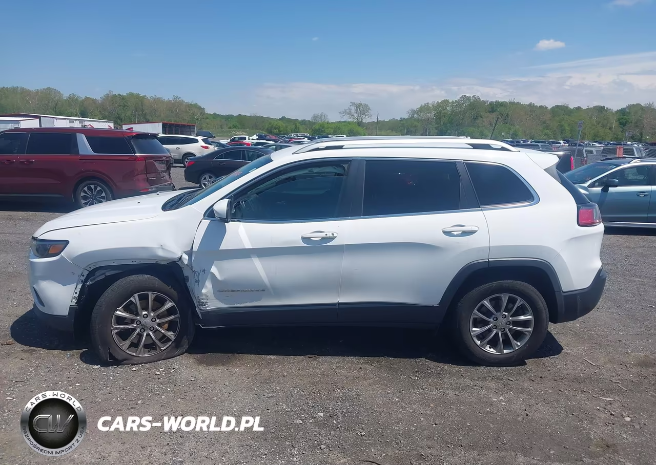 2019 Jeep Cherokee Latitude Plus 4X4 VIN:1C4PJMLXXKD155775 - 14
