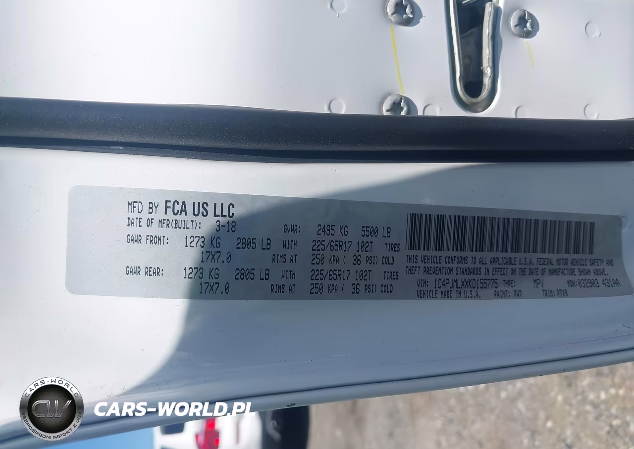 2019 Jeep Cherokee Latitude Plus 4X4 VIN:1C4PJMLXXKD155775 - 9