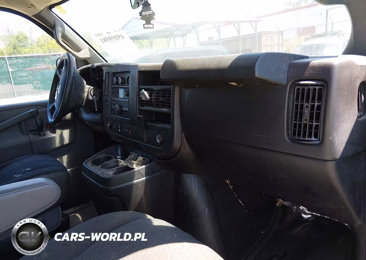2019 Chevrolet Express 2500 Work Van VIN:1GCWGAFGXK1286596 - 5
