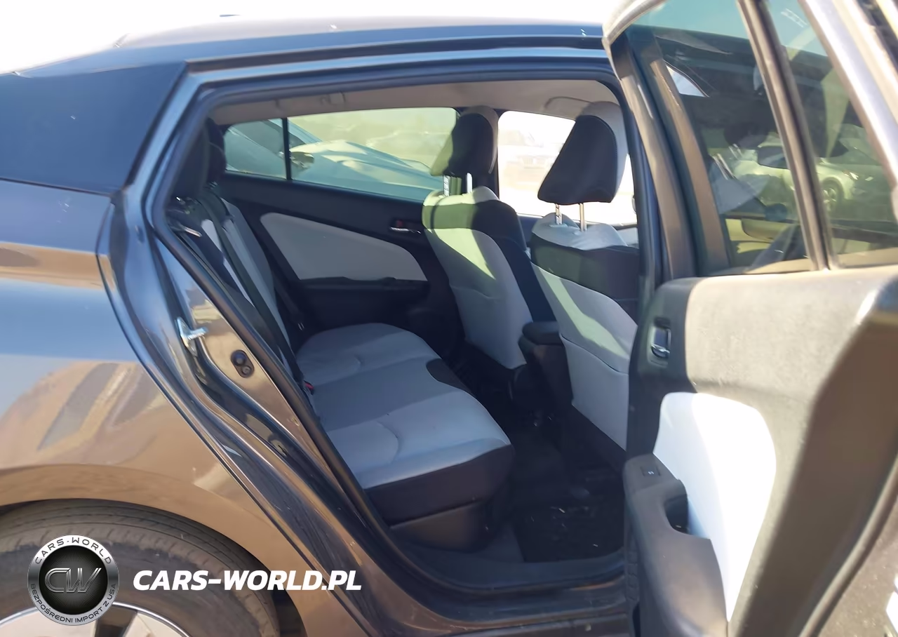 2018 Toyota Prius Two Eco VIN:JTDKARFUXJ3546177 - 8