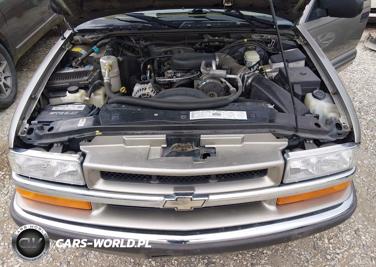 2000 Chevrolet Blazer VIN:1GNCS13W1Y2214936 - 10