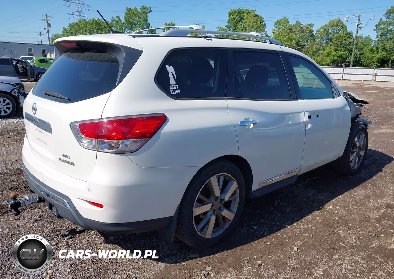 2015 Nissan Pathfinder Platinum VIN:5N1AR2MM3FC602218 - 4