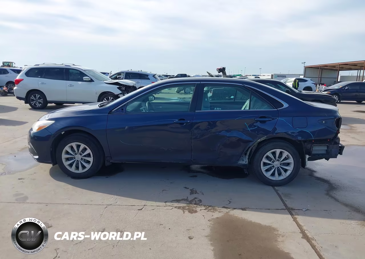 2016 Toyota Camry Le VIN:4T4BF1FK0GR561504 - 15