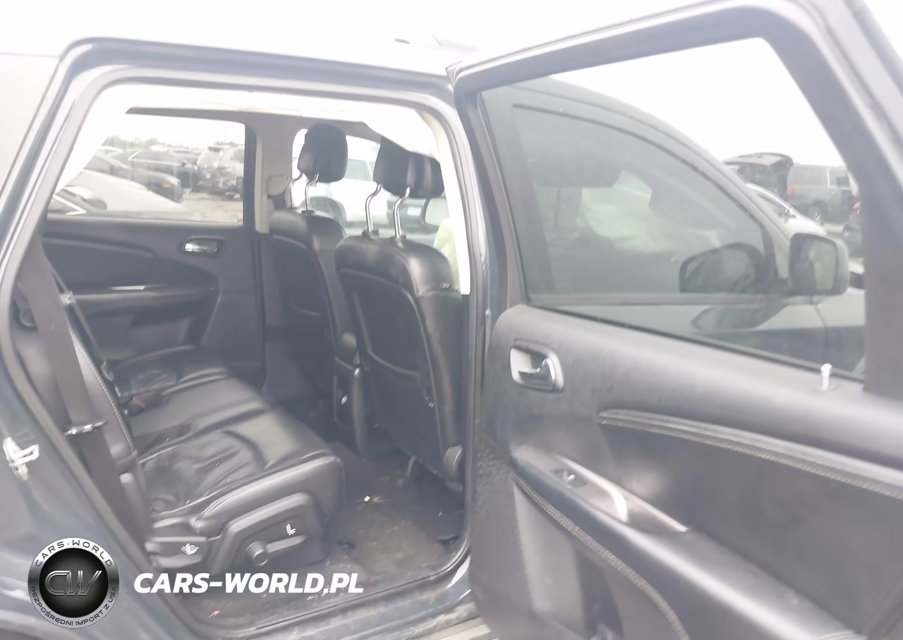 2018 Dodge Journey Crossroad VIN:3C4PDCGB4JT141394 - 8