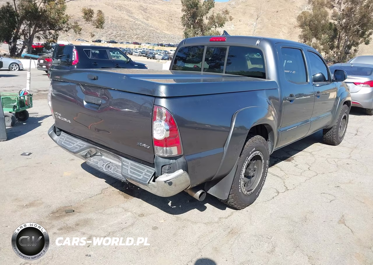 2014 Toyota Tacoma VIN:5TFJX4CNXEX039272 - 4