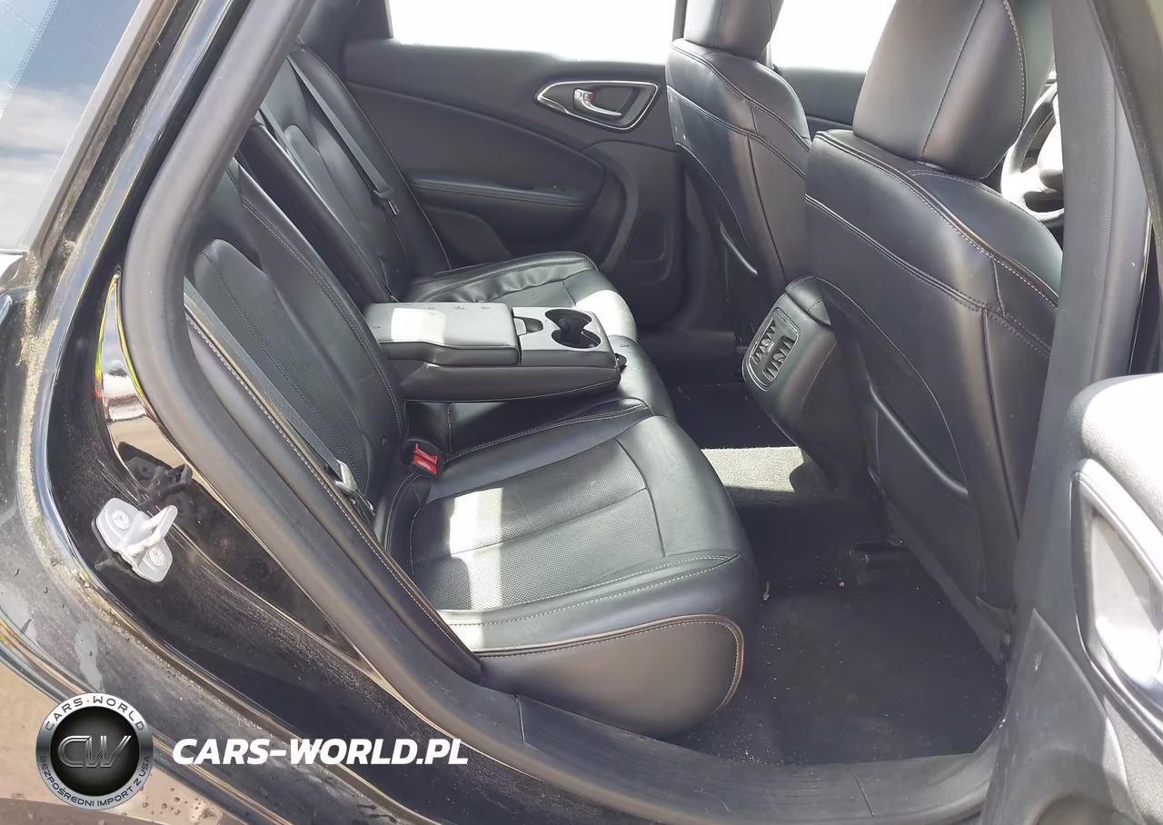2015 Chrysler 200 C VIN:1C3CCCEG3FN610468 - 8