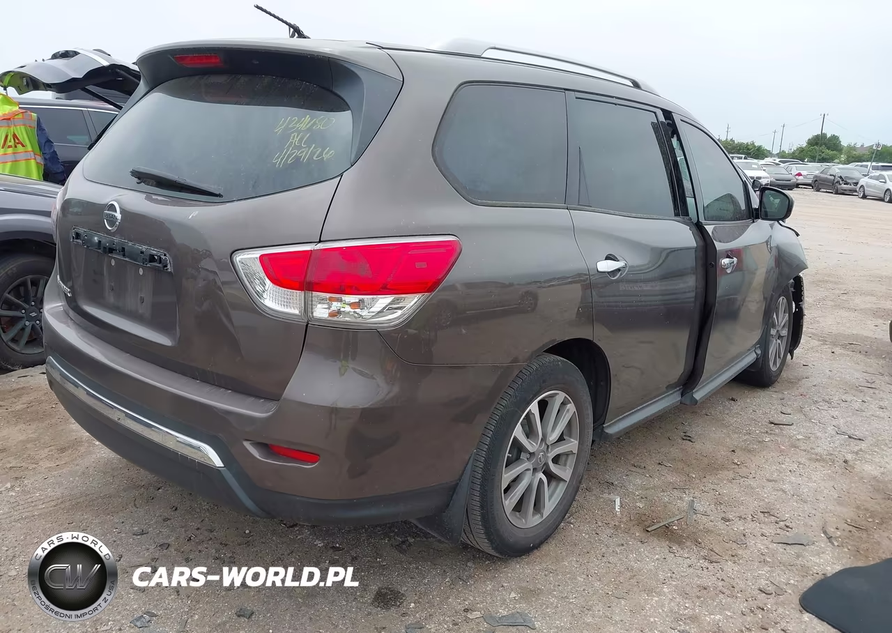 2016 Nissan Pathfinder S VIN:5N1AR2MN7GC664067 - 4
