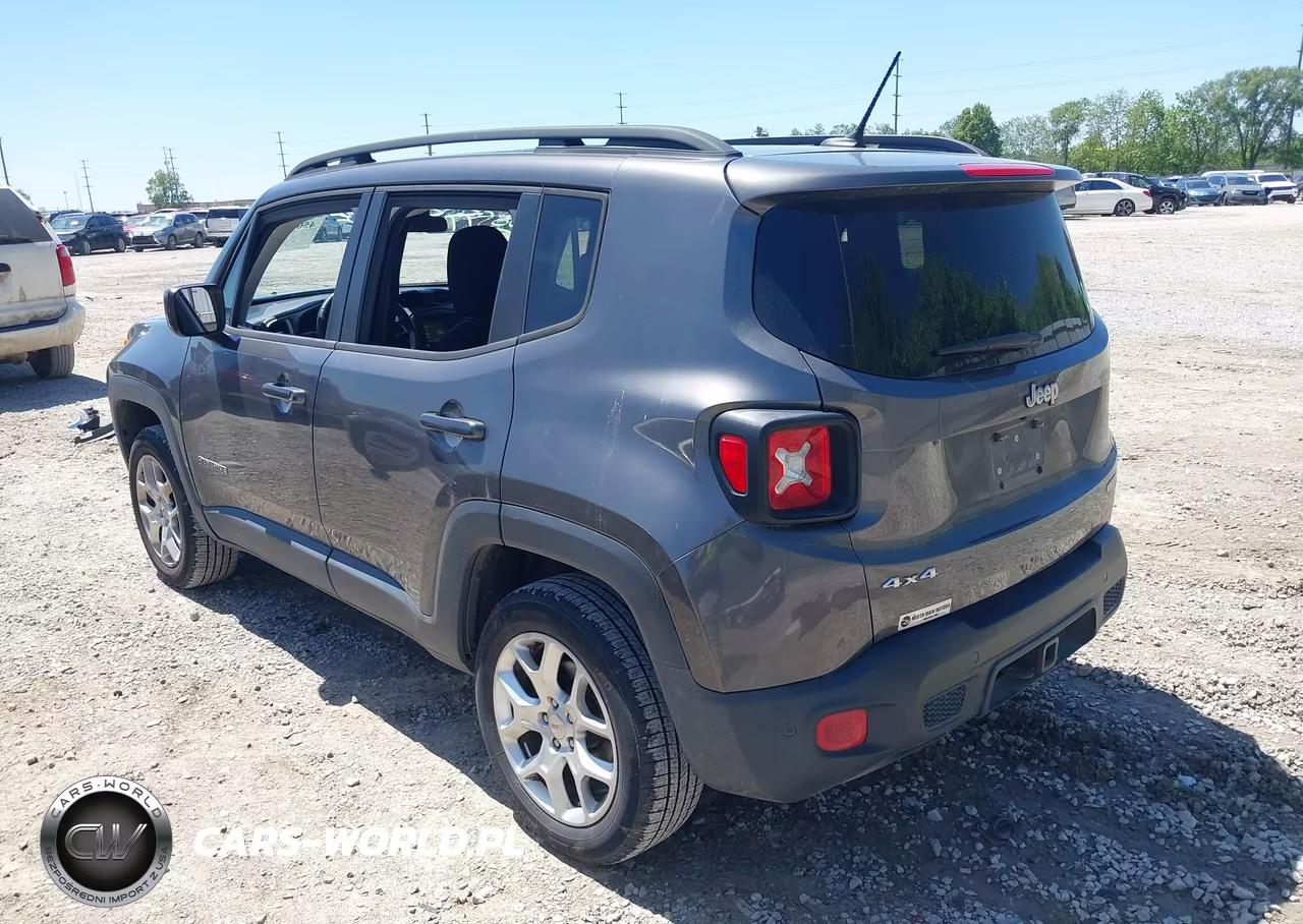 2017 Jeep Renegade Latitude 4X4 VIN:ZACCJBBB6HPE56448 - 3