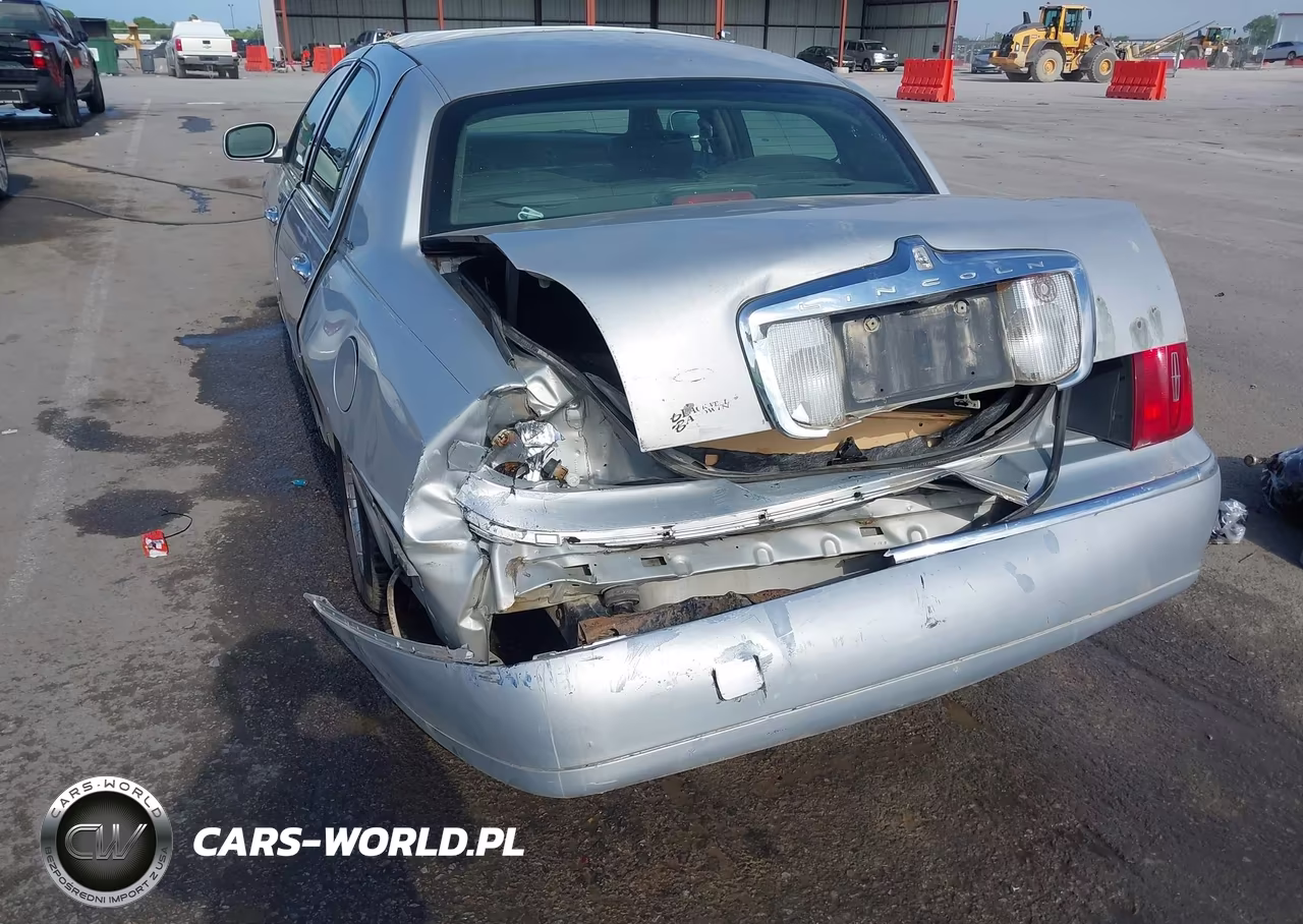 2001 Lincoln Town Car Executive VIN:1LNHM81W01Y672910 - 19