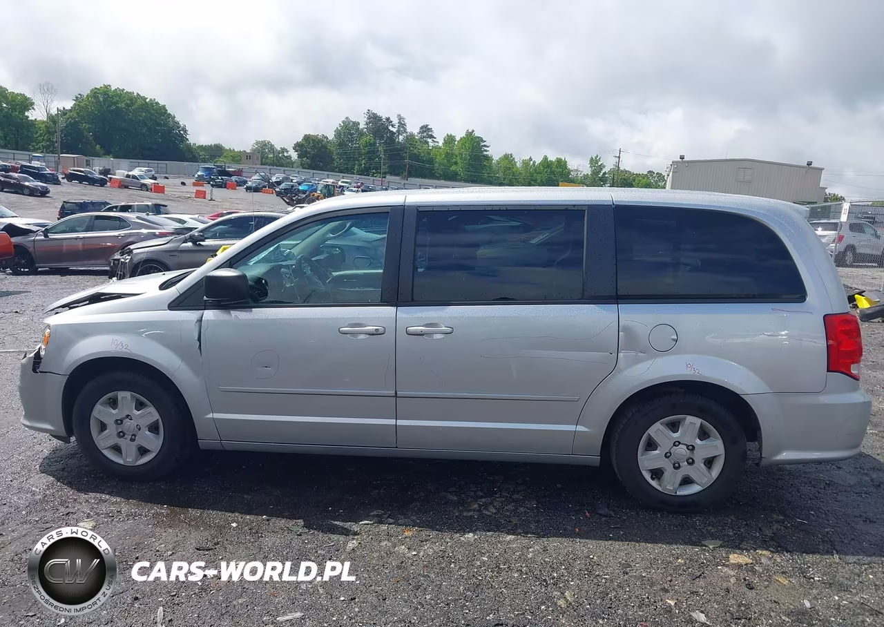 2011 Dodge Grand Caravan Express VIN:2D4RN4DG2BR786323 - 14
