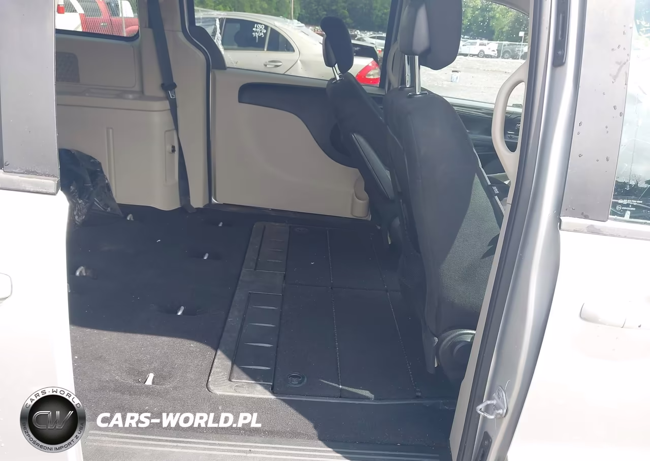 2011 Dodge Grand Caravan Express VIN:2D4RN4DG2BR786323 - 8