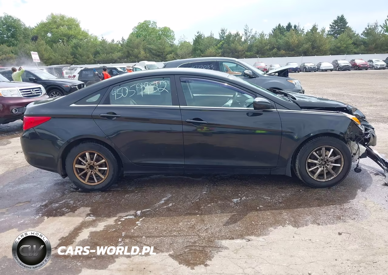 2013 Hyundai Sonata Gls VIN:5NPEB4AC0DH558410 - 13